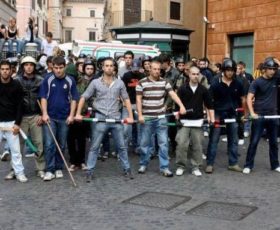 Presente il responsabile nazionale di Blocco Studentesco al Convegno sulla scuola, protestano i cittadini antifascisti